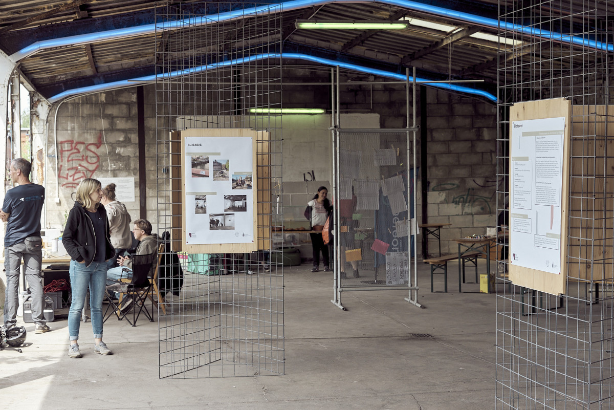 Ausstellung von Architects for Future Hamburg beim Aspaltsprenger Festival für Stadtnatur 2024