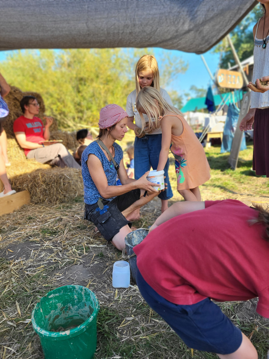 Dorodango-Kugeln auf dem Septré - Festival der Bildungsvielfalt